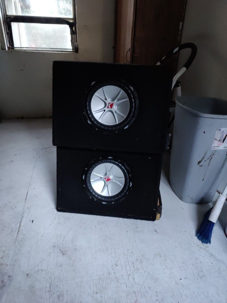 10in subs in boxes , Kicker CVR 07CVR104