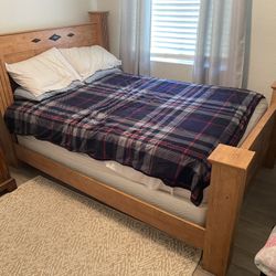 Wood Bed Frame With Mattresses 