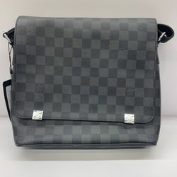 Louis Vuitton Messenger Bag 