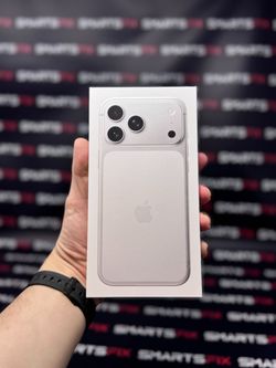 Brand New iPhone 17 Pro Max 256 GB - Silver (Unlocked) + Warranty