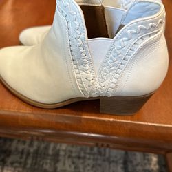 Women’s Style & Co White Ankle Boots New 5.5 