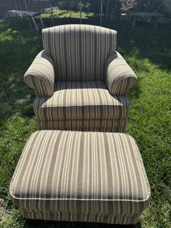  Chair + Ottoman Set 