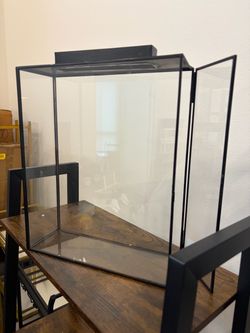 Glass wedding card holder