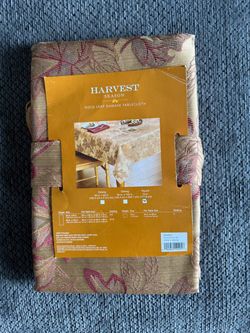 Harvest gold leaf round table cloth-70 inches- new with tags
