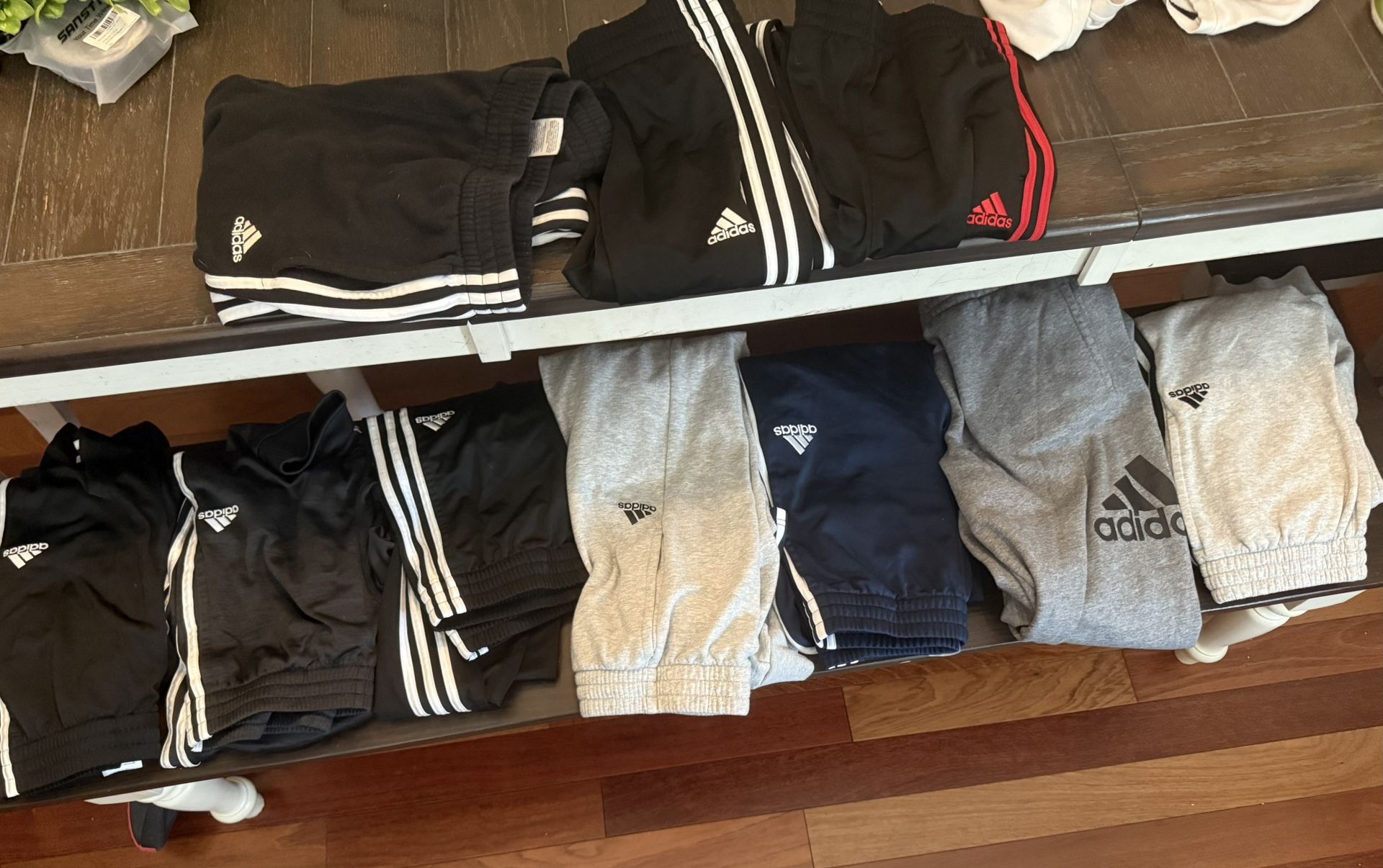 Adidas Youth Large(14/16) Sweatpants/ Joggers