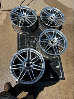 Audi wheels 20x9  bolt pattern 5x112