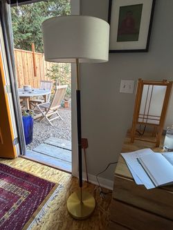 Floor lamp