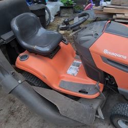 Husqvarna Riding Lawn Mower, 46" Deck