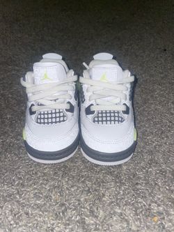 Jordan 4 retro light lemon