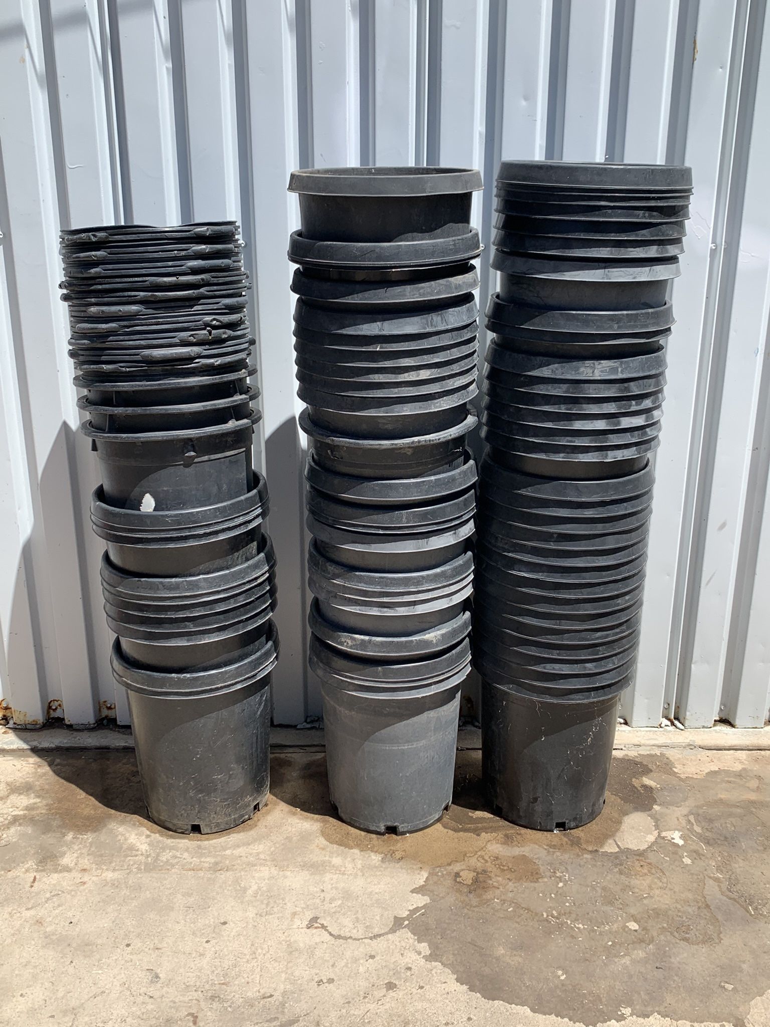 Large Patio Planters 10 Gallons Multiple For Sale