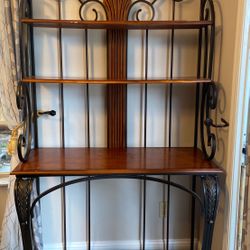 Wooden decorating shelf