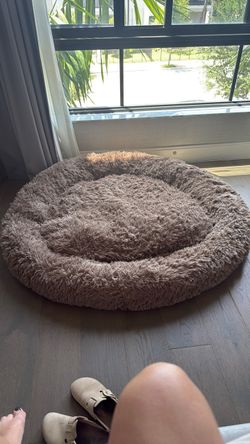 Mr. Fluffy Plush Dog Bed 4XL