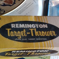 VINTAGE REMINGTON TARGET- THROWER FOR CLAY TARGET SHOOTING 