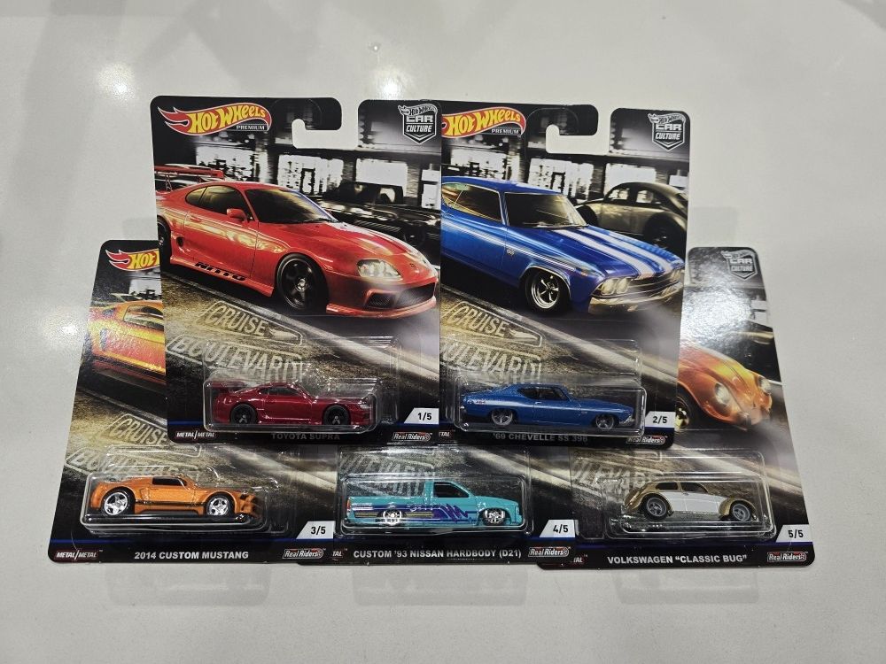 Hot Wheels Cruise Boulevard Set