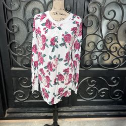 Lularoe Women’s Xl Long Sleeved Top 