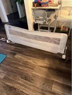 Baby bed rail