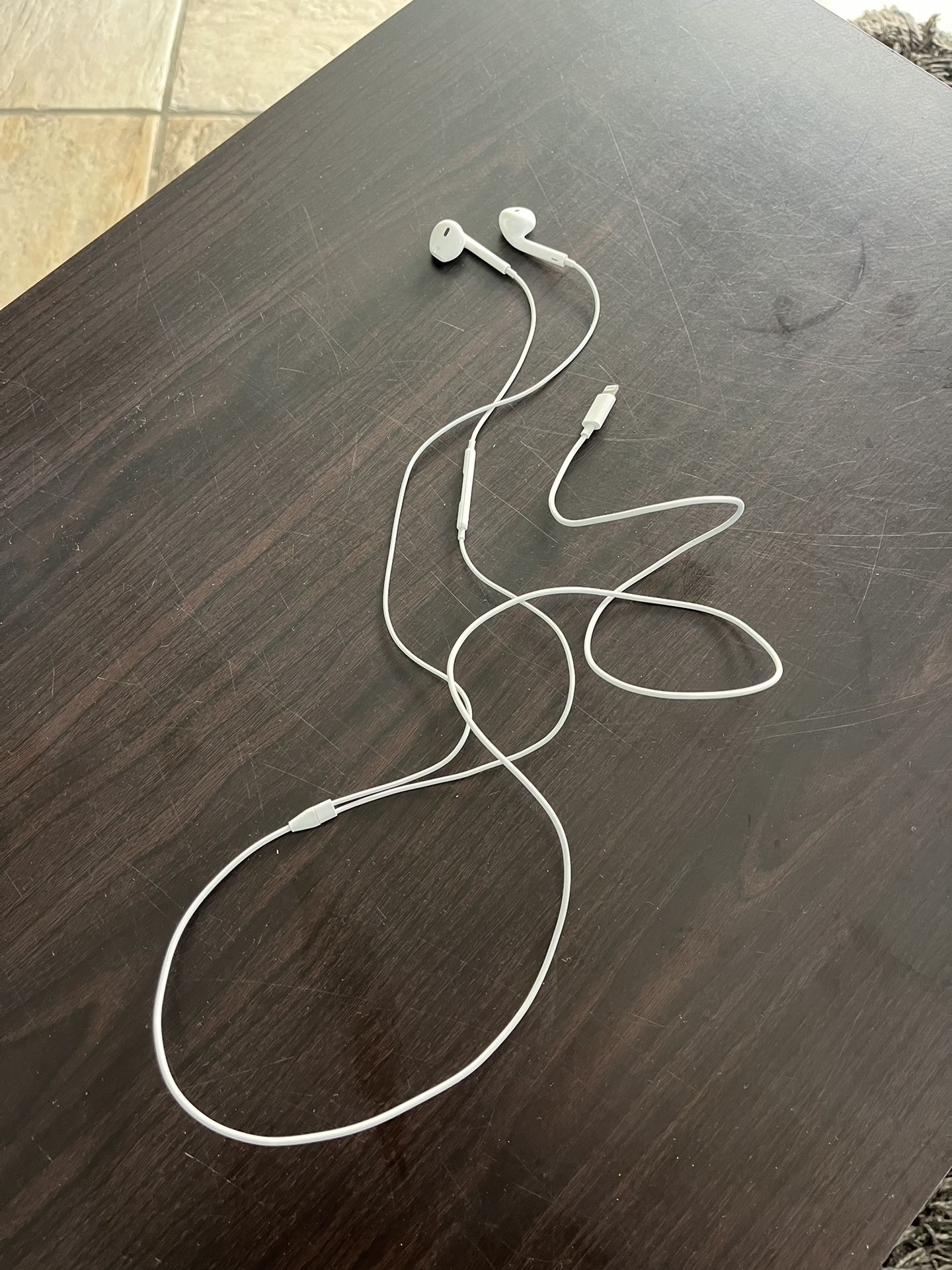 Apple EarPod Headphones Corded Lightning