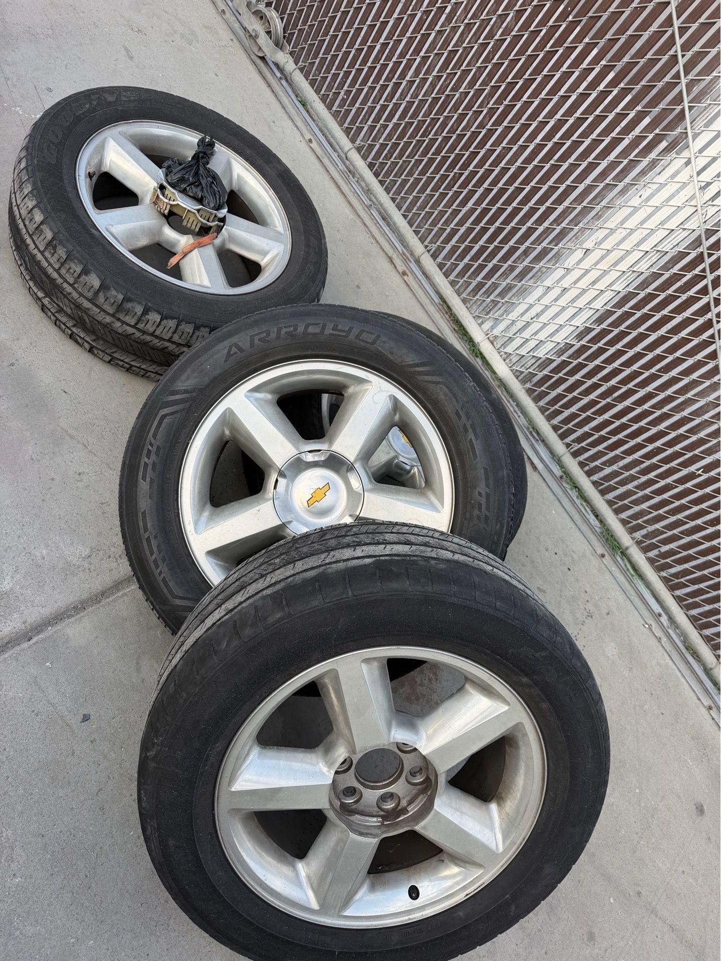 Chevy Silverado 6” lugs