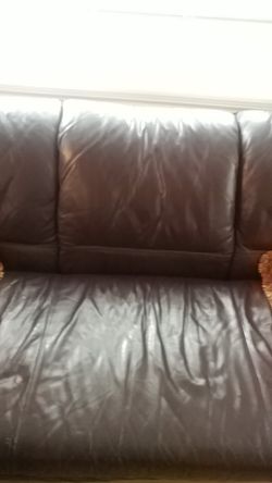 ItAlian leather couch like new