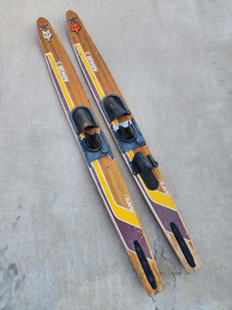 Avenger 3 Catamaran Avanti by Western Vintage Water Skis
