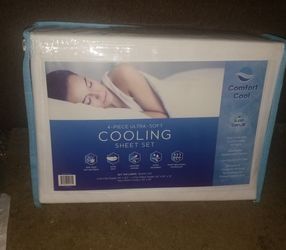 BRAND NEW BED SHEETS SET ( QUEEN SIZE )