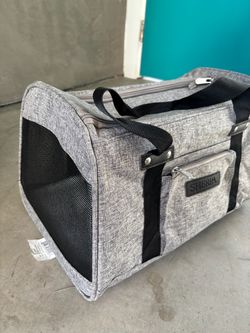 Pet carrier, new, Sherpa brand, size medium