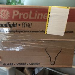 6 bulbs. Flood lights. GE BR40, six bulbs, for recessed ceiling fixtures. $8