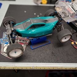 Team Associated B7