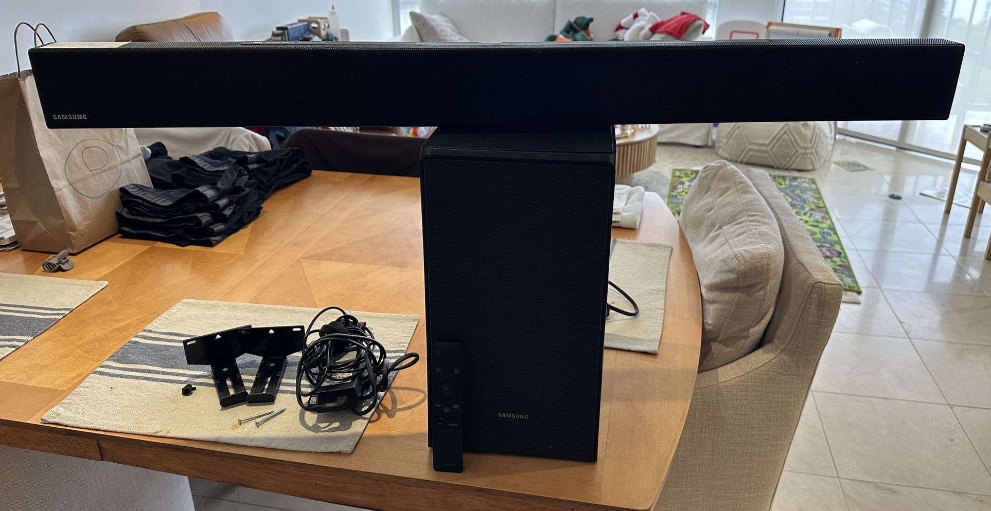 Samsung Soundbar with Subwoofer, Remote, and Wall Mount - Model HW-MM55C