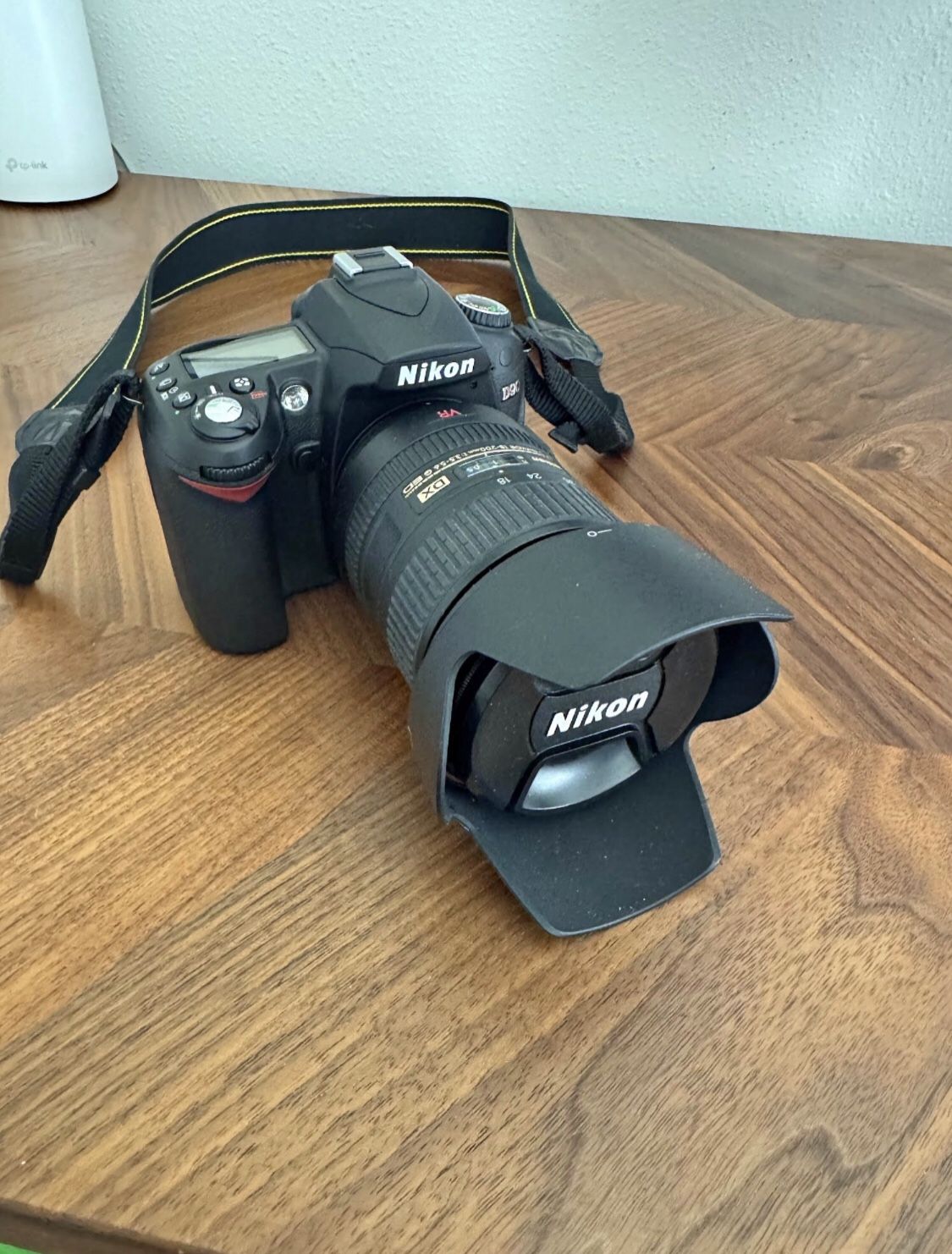 Nikon D90 + AF-S Nikkor 18-200 + AF Nikkor 70-300 + SB-600
