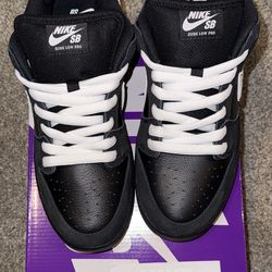 Nike Dunk Low Pro SB Black White Gum