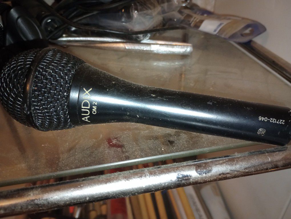 Audix OM2 Dynamic Microphone