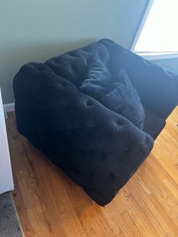 Black velvet accent chair