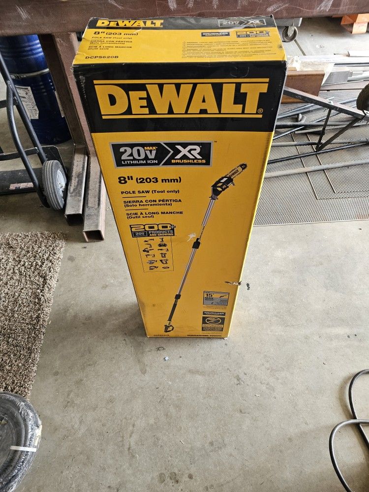 DeWalt 8" Pole Saw