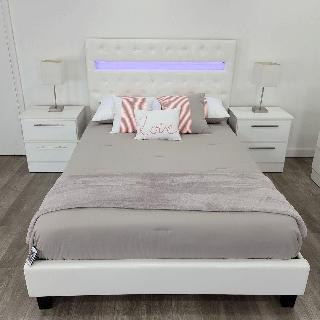 Bedroom Set . Perfect Stylish For Your Home ! - Juego De Cuarto ¡ Estilo Perfecto Para Su Hogar !