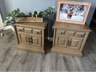 Wood nightstands set