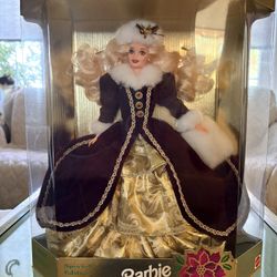 Happy Holidays Special Edition Barbie 1997