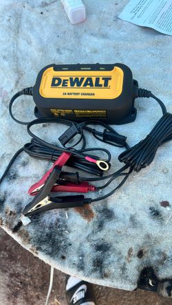 De Walt 2A Battery Charger