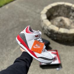 Jordan 3 Fire Red Size 9.5