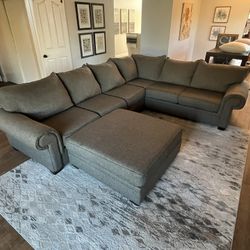 Sectional Couch With Ottoman