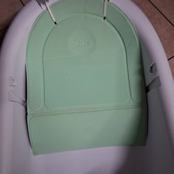 Frida 4 In 1 Baby Bathtub 