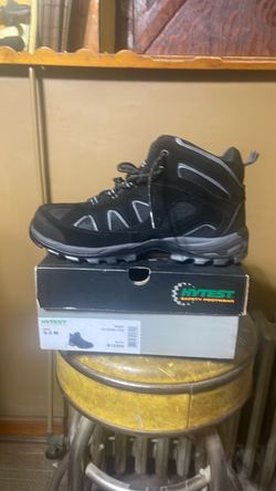 Work shoes