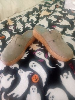 BOBS FROM SKECHERS FOR SALE