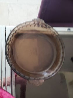 2 amber Pyrex pie shells