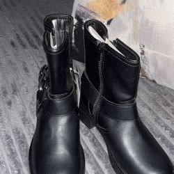 Winter boots