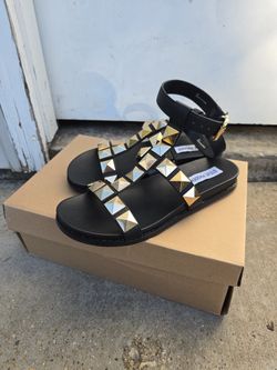 Steve Madden Daft Studded Sandal

