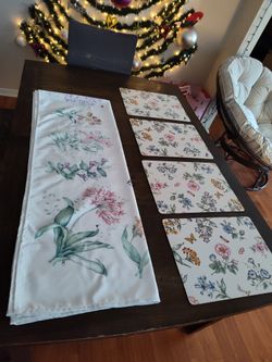 Butterfly Table Cloth & Mats