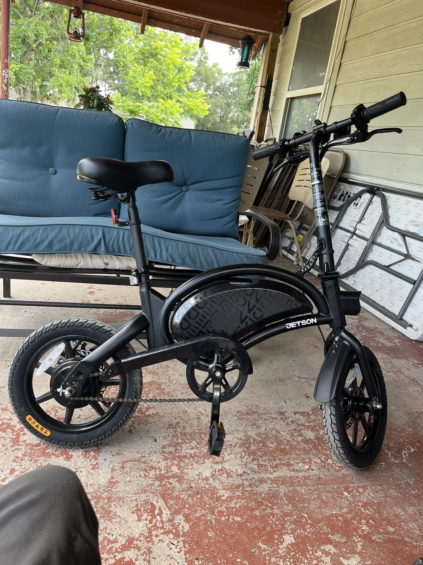 Jetson Bolt Folding Electric Ride-On Bike