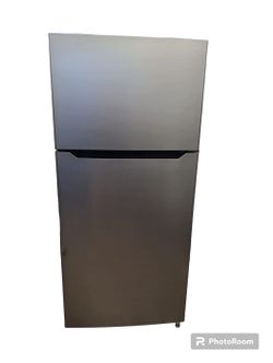 Insignia Top Mount Stainless Refrigerator
