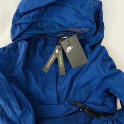 Nike Cropped Packable Windbreakers 